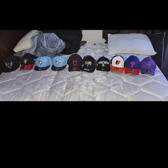 Bundle of new Hats - Picture 8 of 13